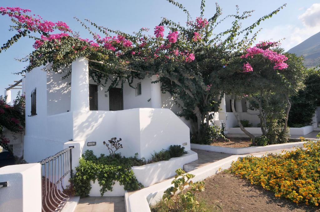 Hotel Villaggio Stromboli - Isola Di Стромболі Екстер'єр фото