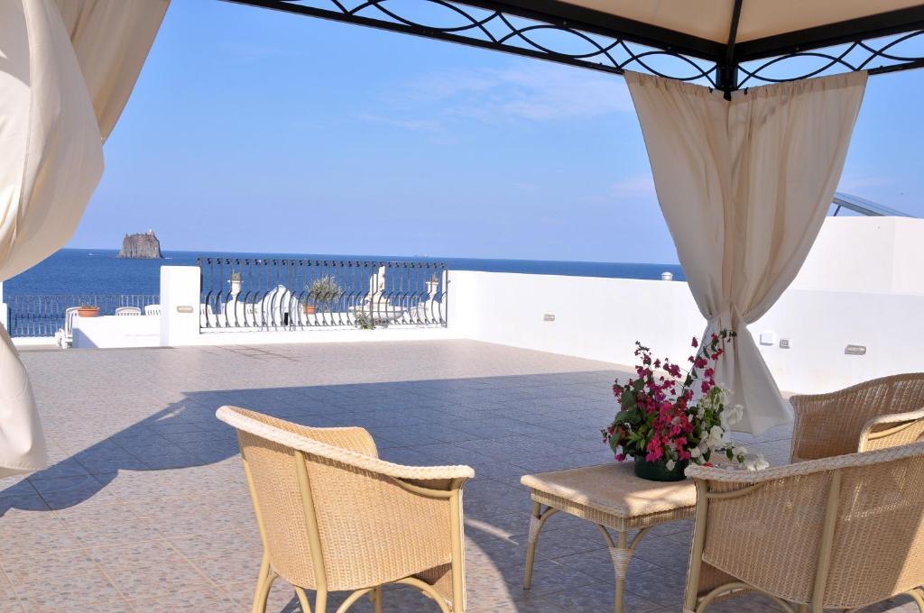 Hotel Villaggio Stromboli - Isola Di Стромболі Екстер'єр фото