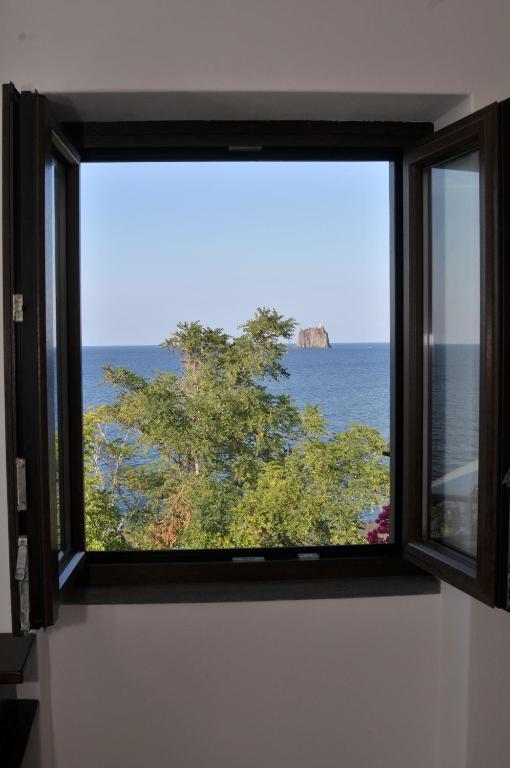 Hotel Villaggio Stromboli - Isola Di Стромболі Екстер'єр фото