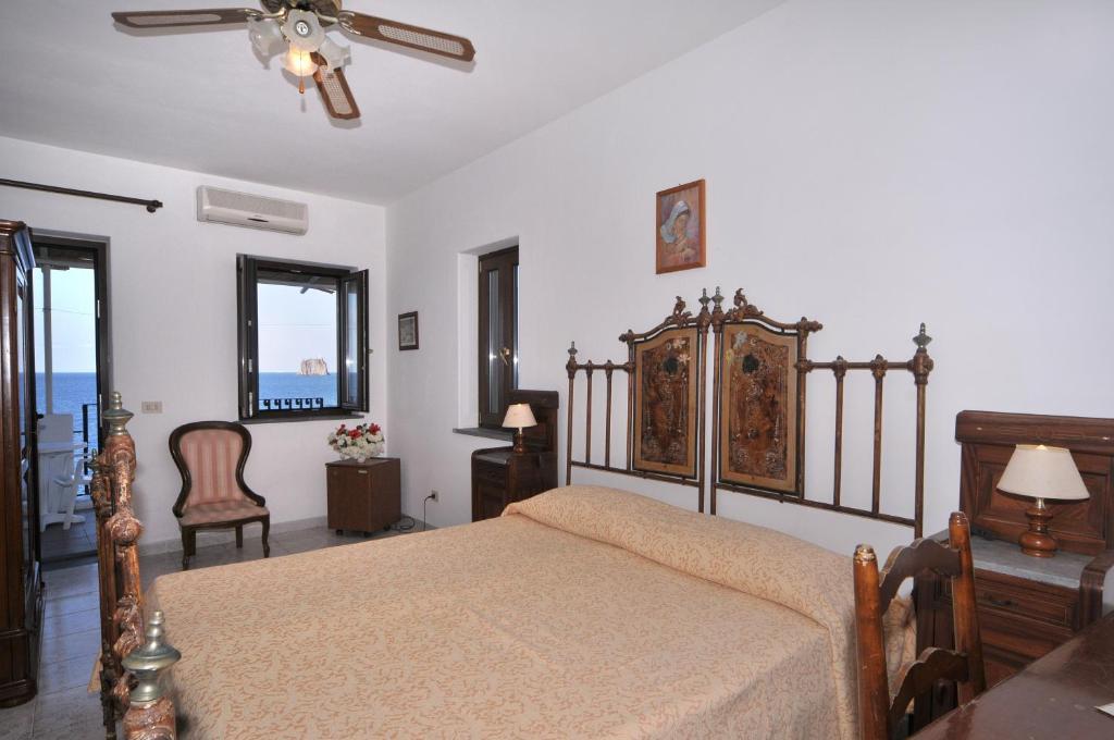 Hotel Villaggio Stromboli - Isola Di Стромболі Номер фото
