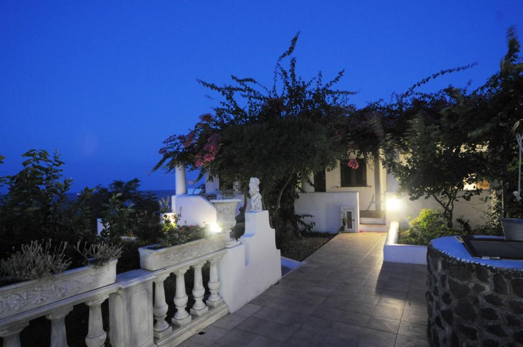 Hotel Villaggio Stromboli - Isola Di Стромболі Екстер'єр фото