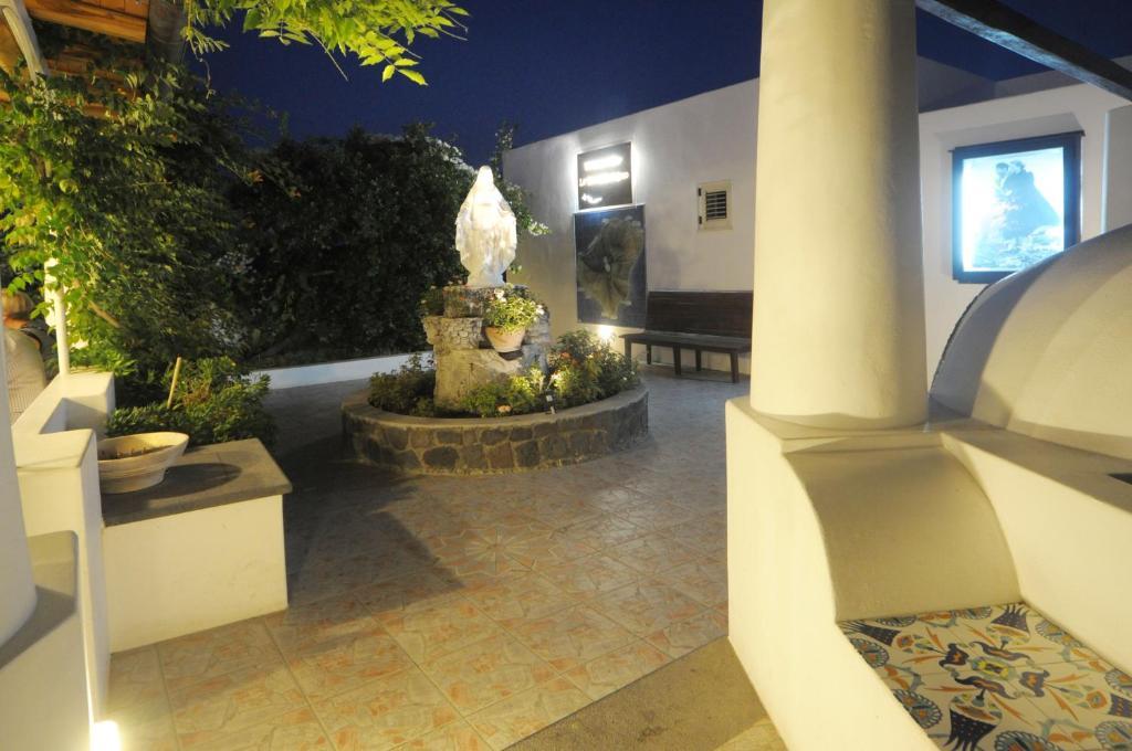 Hotel Villaggio Stromboli - Isola Di Стромболі Екстер'єр фото