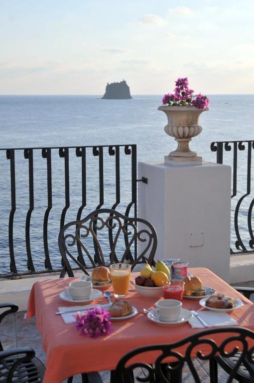Hotel Villaggio Stromboli - Isola Di Стромболі Екстер'єр фото